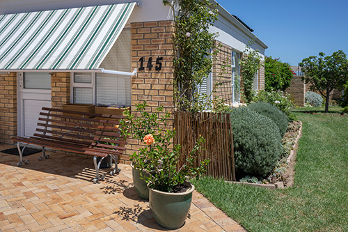 Housing at Summervale, photograph 1